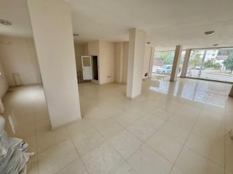 KAVACIK MAH.220M2 CADDEYE CEPHE İKİ KATLI ASANSÖRLÜ FIRSAT DÜKKAN 