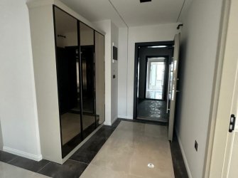 SAMSUN İLKADIM KALKANCI MAH 3+1 2.KAT 145m2 2 BANYO 2 GENİŞ BALKONLU CADDEYE CEPHE VESTİYER TAKILI SIFIR LÜX DAİRE
