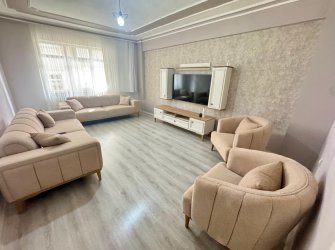 SAMSUN İLKADIM FEVZİ ÇAKMAK MH. 3+1 1. KAT 125 M2 DIŞ CEPHELİ OTOPARKLI FULL EŞYALI KİRALIK DAİRE..