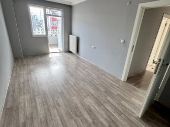 SAMSUN İLKADIM KIŞLA MH. 3+1 5. KAT 130 M2 CAM BALKONLARI TAKILI 2 BÜYÜK BALKONLU OTOPARKLI KİRALIK DAİRE.