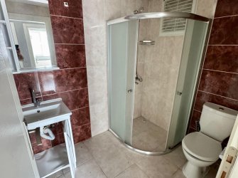 SAMSUN İLKADIM KIŞLA MH. 3+1 5. KAT 130 M2 CAM BALKONLARI TAKILI 2 BÜYÜK BALKONLU OTOPARKLI KİRALIK DAİRE.