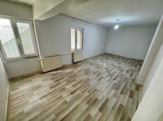 SAMSUN İLKADIM ADALET MH. 2+1 95 M2 BAHÇE KAT MÜSTAKİL GİRİŞLİ DIŞ CEPHELİ İÇİ YAPILI MASRAFSIZ MERKEZİ KONUMDA FIRSAT DAİRE..