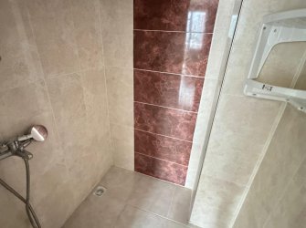 SAMSUN İLKADIM KIŞLA MH. 3+1 5. KAT 130 M2 CAM BALKONLARI TAKILI 2 BÜYÜK BALKONLU OTOPARKLI KİRALIK DAİRE.