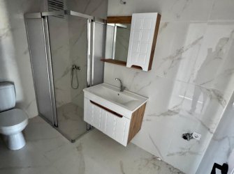 SAMSUN İLKADIM DEREBAHÇE MH. 3+1 4. KAT 135 M2 EBEVEYN BANYOLU CAM BALKONLU KOMBİSİ TAKILI KREDİYE UYGUN FIRSAT DAİRE.. 