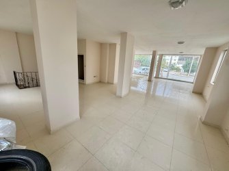 KAVACIK MAH.220M2 CADDEYE CEPHE İKİ KATLI ASANSÖRLÜ FIRSAT DÜKKAN 