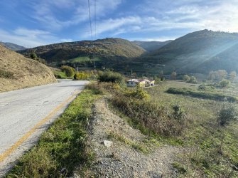 SAMSUN İLKADIM AŞAĞIAVDAN MH. 8.000 M2 IRMAK KENARINDA YOLA CEPHE ELEKTRİK YOL SU PROBLEMİ YOK BUNGALOV İÇİN MÜKEMMEL LOKASYONDA FIRSAT TARLA..