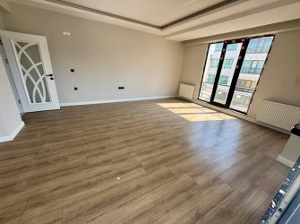 SAMSUN İLKADIM KALKANCI MH. 3+1 130 M2 1. KAT EBEVEYN BANYOLU BÜYÜK BALKONLU MERKEZİ KONUMDA KREDİYE UYGUN FIRSAT DAİRE..