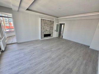 SAMSUN İLKADIM DEREBAHÇE MH. 3+1 4. KAT 135 M2 EBEVEYN BANYOLU CAM BALKONLU KOMBİSİ TAKILI KREDİYE UYGUN FIRSAT DAİRE.. 