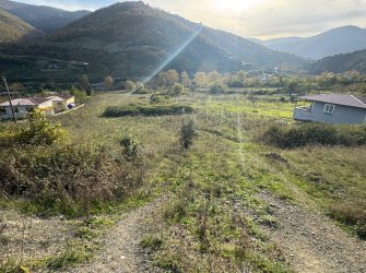 SAMSUN İLKADIM AŞAĞIAVDAN MH. 8.000 M2 IRMAK KENARINDA YOLA CEPHE ELEKTRİK YOL SU PROBLEMİ YOK BUNGALOV İÇİN MÜKEMMEL LOKASYONDA FIRSAT TARLA..