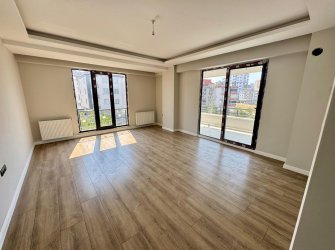 SAMSUN İLKADIM KALKANCI MH. 3+1 130 M2 1. KAT EBEVEYN BANYOLU BÜYÜK BALKONLU MERKEZİ KONUMDA KREDİYE UYGUN FIRSAT DAİRE..