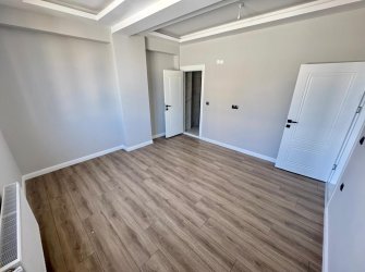 SAMSUN İLKADIM KALKANCI MH. 3+1 130 M2 1. KAT EBEVEYN BANYOLU BÜYÜK BALKONLU MERKEZİ KONUMDA KREDİYE UYGUN FIRSAT DAİRE..