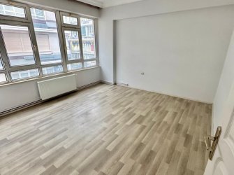 SAMSUN İLKADIM ÇİFTLİK MH. 3+1 120 M2 2. KAT ASANSÖRLÜ DIŞ CEPHELİ ÇİFTLİK CADDESİNE CEPHE İŞ YERİNE MÜSAİT KİRALIK DAİRE.. 
