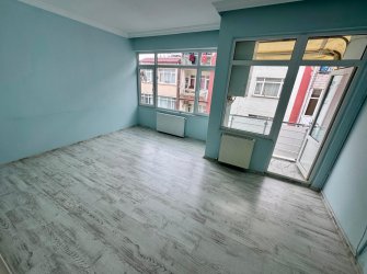 SAMSUN İLKADIM ÇİFTLİK MH. 2+1 3. KAT 95 M2 İÇİ YAPILI MASRAFSIZ KREDİYE UYGUN FIRSAT DAİRE..