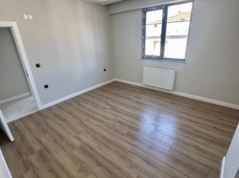 SAMSUN İLKADIM KALKANCI MH. 3+1 130 M2 1. KAT EBEVEYN BANYOLU BÜYÜK BALKONLU MERKEZİ KONUMDA KREDİYE UYGUN FIRSAT DAİRE..