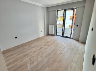 SAMSUN İLKADIM TEPECİK MH. 3+1 4. KAT 145 M2 EBEVEYN BANYOLU BÜYÜK BALKONLU ANAHTAR TESLİM FIRSAT DAİRE..