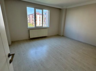 SAMSUN İLKADIM KAVACIK MH. 3+1 156 M2 1. KAT EBEVEYN BANYOLU CAM BALKONLARI TAKILI CADDEYE CEPHE SATILIK DAİRE..