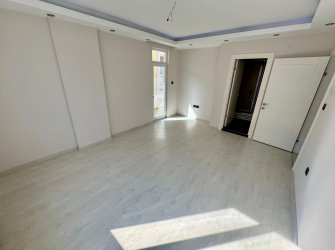 SAMSUN İLKADIM KAVACIK MH. 3+1 156 M2 2. KAT EBEVEYN BANYOLU CAM BALKONLARI TAKILI CADDEYE CEPHE SATILIK DAİRE..