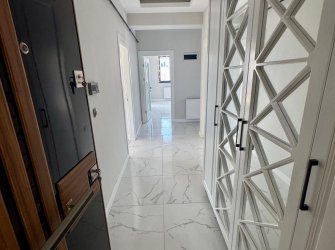 SAMSUN İLKADIM KALKANCI MH. 3+1 130 M2 1. KAT EBEVEYN BANYOLU BÜYÜK BALKONLU MERKEZİ KONUMDA KREDİYE UYGUN FIRSAT DAİRE..