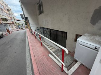 SAMSUN İLKADIM ÇİFTLİK MH 75m2 ÇİFT TARAFLI GİRİŞİ OLAN MUTFAKLI FIRSAT DÜKKAN