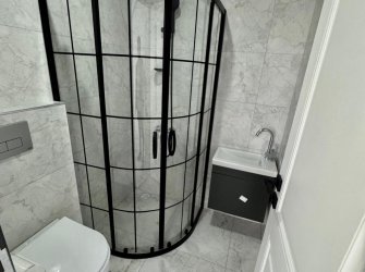 SAMSUN İLKADIM TEPECİK MH. 2+1 110 M2 1. KAT EBEVEYN BANYOLU CAM BALKONLARI KOMBİSİ TAKILI BÜYÜK BALKONLU SIFIR FIRSAT DAİRE..