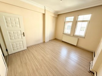 SAMSUN İLKADIM FEVZİ ÇAKMAK MH. 2+1 100m2 4. KAT ASANSÖRLÜ DIŞ CEPHELİ BALKONLU KİLERLİ KREDİYE UYGUN CADDEYE CEPHE SATILIK FIRSAT DAİRE