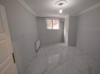 SAMSUN İLKADIM ADALET MAH 1+1 DOĞALGAZLI 6 YILLIK OTOPARKLI ASANSÖRLÜ 70m2 BAHÇE KAT KUPON DAİRE