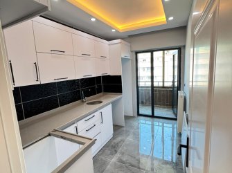 SAMSUN İLKADIM ADALET MAH 3+1 135m2 7.KAT ASANSÖRLÜ DIŞCEPHELİ KREDİYE UYGUN GENİŞ CAM BALKONLU ÖZEL YAPIM DAİRE