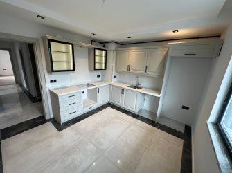 SAMSUN İLKADIM KALKANCI MAH 3+1 2.KAT 145m2 2 BANYO 2 GENİŞ BALKONLU CADDEYE CEPHE VESTİYER TAKILI SIFIR LÜX DAİRE