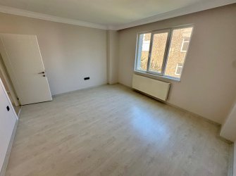 SAMSUN İLKADIM KAVACIK MH. 3+1 156 M2 1. KAT EBEVEYN BANYOLU CAM BALKONLARI TAKILI CADDEYE CEPHE SATILIK DAİRE..