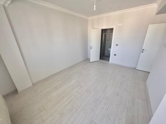 SAMSUN İLKADIM KIŞLA MH. 3+1 8. KAT 155 M2 EBEVEYN BANYOLU POLATLI BULVARINA CEPHE CAM BALKONLARI TAKILI FIRSAT DAİRE.