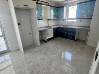 SAMSUN İLKADIM KIŞLA MH. 3+1 8. KAT 155 M2 EBEVEYN BANYOLU POLATLI BULVARINA CEPHE CAM BALKONLARI TAKILI FIRSAT DAİRE.