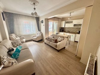 SAMSUN İLKADIM ÇİFTLİK MH. 3+1 125 M2 1. KAT MERKEZİ KONUMDA KREDİYE UYGUN EŞYALI FIRSAT DAİRE