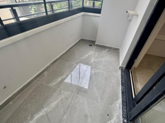 SAMSUN İLKADIM KIŞLA MH. 3+1 1. KAT 130 M2 EBEVEYN BANYOLU CAM BALKONLU MERKEZİ KONUMDA KREDİYE UYGUN LÜKS DAİRE..