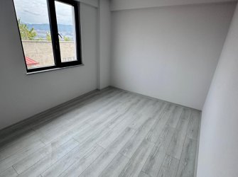 SAMSUN İLKADIM KIŞLA MH. 3+1 1. KAT 130 M2 EBEVEYN BANYOLU CAM BALKONLU MERKEZİ KONUMDA KREDİYE UYGUN LÜKS DAİRE..