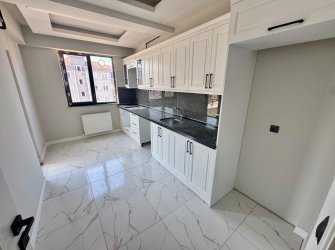 SAMSUN İLKADIM KALKANCI MH. 3+1 130 M2 1. KAT EBEVEYN BANYOLU BÜYÜK BALKONLU MERKEZİ KONUMDA KREDİYE UYGUN FIRSAT DAİRE..