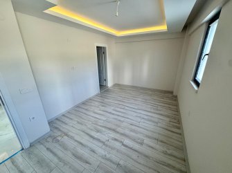 SAMSUN İLKADIM TEPECİK MH. 3+1 120 M2 GİRİŞ KAT EBEVEYN BANYOLU YERDEN ISITMALI OTOPARKLI İÇİ ÖZEL YAPIM YÜKSEK KREDİ İMKANI FIRSAT DAİRE..