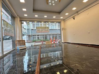 SAMSUN İLKADIM ÇİFTLİK MAH 40m2 İÇİ DIŞI YAPILI 2 BÖLMELİ TUVALET VE MUTFAK MEVCUT KÖŞE DÜKKAN 
