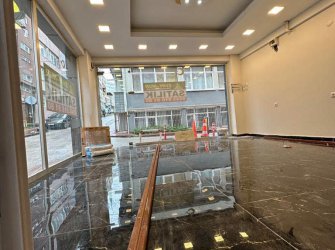 SAMSUN İLKADIM ÇİFTLİK MAH 40m2 İÇİ DIŞI YAPILI 2 BÖLMELİ TUVALET VE MUTFAK MEVCUT KÖŞE DÜKKAN 