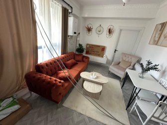 SAMSUN ATAKUM ÇAKIRLAR MAH 1+1 YÜKSEK GİRİŞ 50m2 EŞYALI KREDİYE UYGUN KOMBİ TAKILI OTOPARKLI SIFIR DAİRE