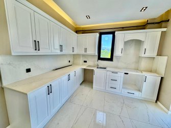 SAMSUN İLKADIM KALKANCI MH 2+1 3. KAT 100 M2 DENİZ MANZARALI MERKEZİ KONUMDA LÜKS DAİRE..