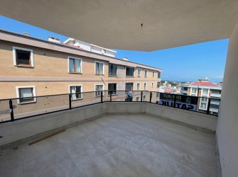 SAMSUN İLKADIM KARASAMSUN MAH. 3+1 180 m2 3.KAT DENİZ MANZARALI DAİRE