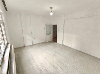 SAMSUN İLKADIM YENİDOĞAN MAH. 2+1 1.KAT  MERKEZİ KONUMDA FIRSAT DAİRE