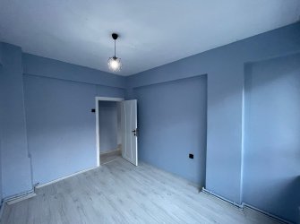 SAMSUN İLKADIM UNKAPANI MAH. 2+1 1.KAT İÇİ YAPILI CADDE ÜZERİ FIRSAT DAİRE