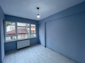 SAMSUN İLKADIM UNKAPANI MAH. 2+1 1.KAT İÇİ YAPILI CADDE ÜZERİ FIRSAT DAİRE