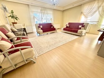 SAMSUN İLKADIM KAZIM KARABEKİR MH. 2+1 4. KAT 110 M2 ASANSÖRLÜ OTOPARKLI CADDEYE CEPHE FIRSAT DAİRE.  