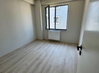 SAMSUN İLKADIM KALKANCI MH. 2+1 3. KAT 85 M2 AMERİKAN MUTFAK BALKONLU OTOPARKLI MÜKEMMEL KONUMDA FIRSAT DAİRE