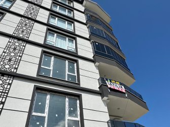    SAMSUN İLKADIM TEPECİK MH. 3+1 2. KAT 130 M2 EBEVEYN BANYOLU BÜYÜK BALKONLU OTOPARKLI KREDİYE UYGUN FIRSAT DAİRE..