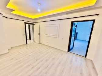 SAMSUN İLKADIM BARUTHANE MH 4+1 160m2 YÜKSEK GİRİŞ KAT AMERİKAN MUTFAK CAM BALKONLU EBEVEYN BANYOLU KOMBİSİ TAKILI SATILIK LÜX FIRSAT DAİRE