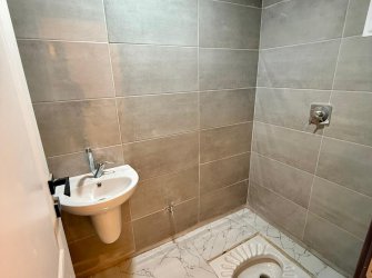 SAMSUN İLKADIM BARUTHANE MH 4+1 160m2 YÜKSEK GİRİŞ KAT AMERİKAN MUTFAK CAM BALKONLU EBEVEYN BANYOLU KOMBİSİ TAKILI SATILIK LÜX FIRSAT DAİRE