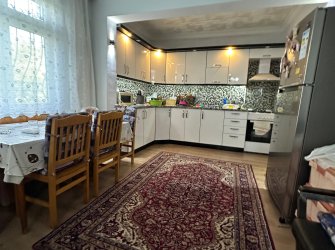 SAMSUN İLKADIM YEŞİLTEPE MAH YOLA CEPHE 2.100m2 TARLA İÇERİSİNDE 2.KATLI İÇİ DIŞI FULL YAPILI FIRSAT YAZLIK  ( TAKASA AÇIKTIR )